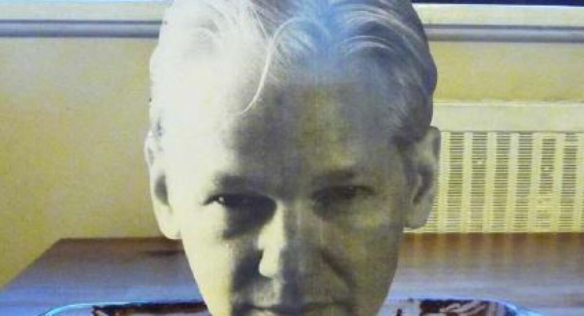 Julian Assange Lasagne